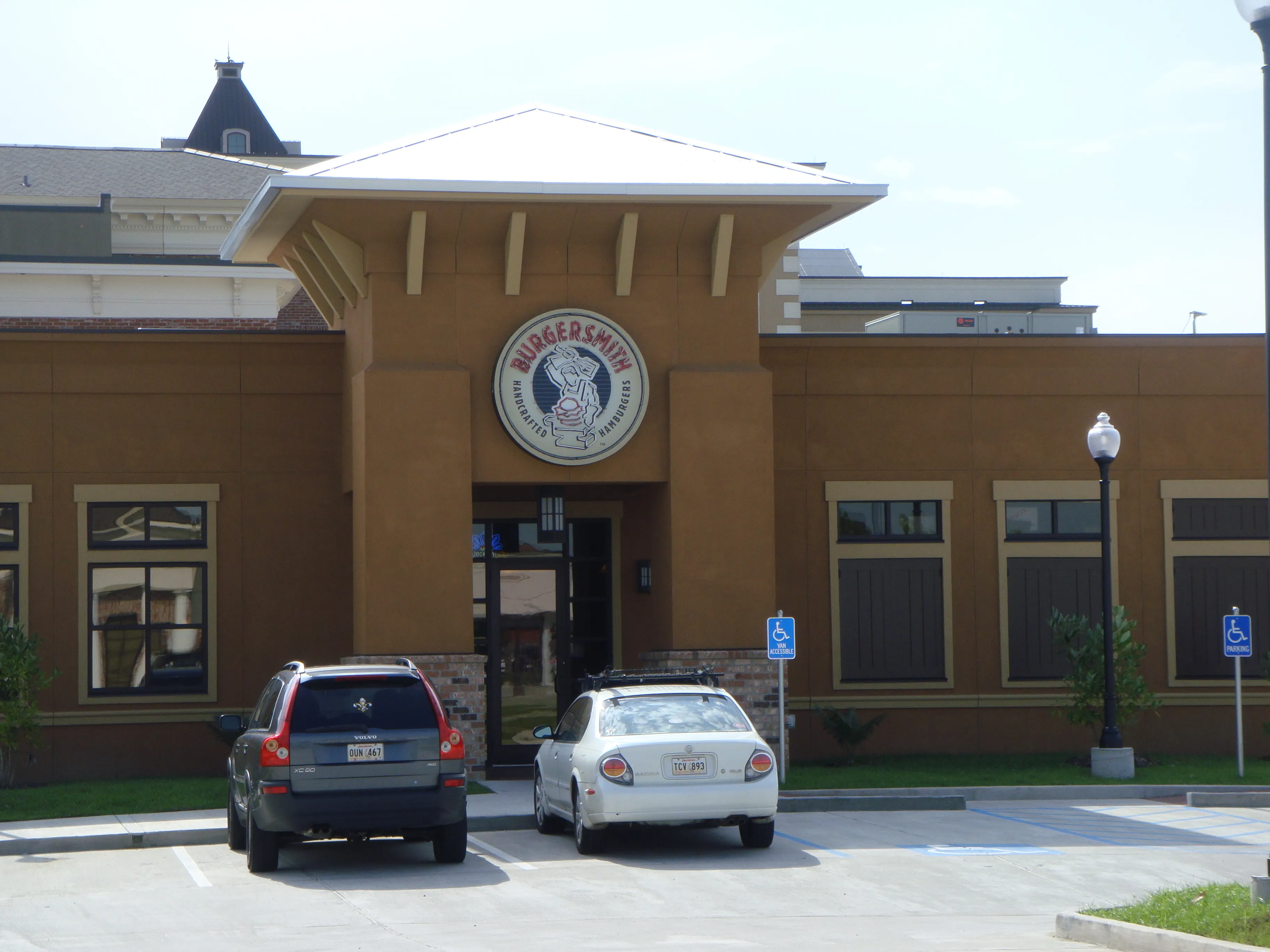 Burgersmith — exterior view 2.