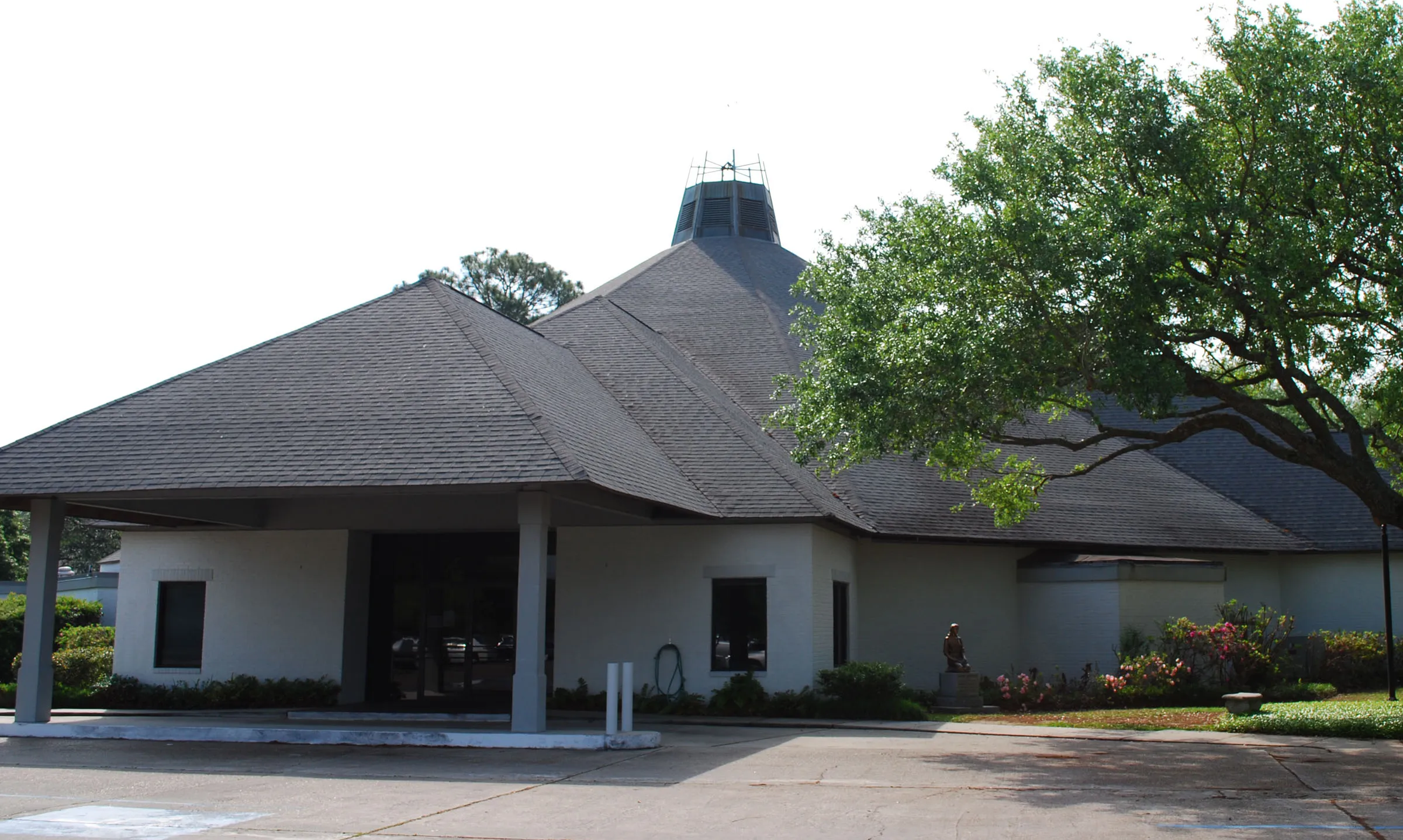 Holy Cross / St. Cecilia — exterior view 4.