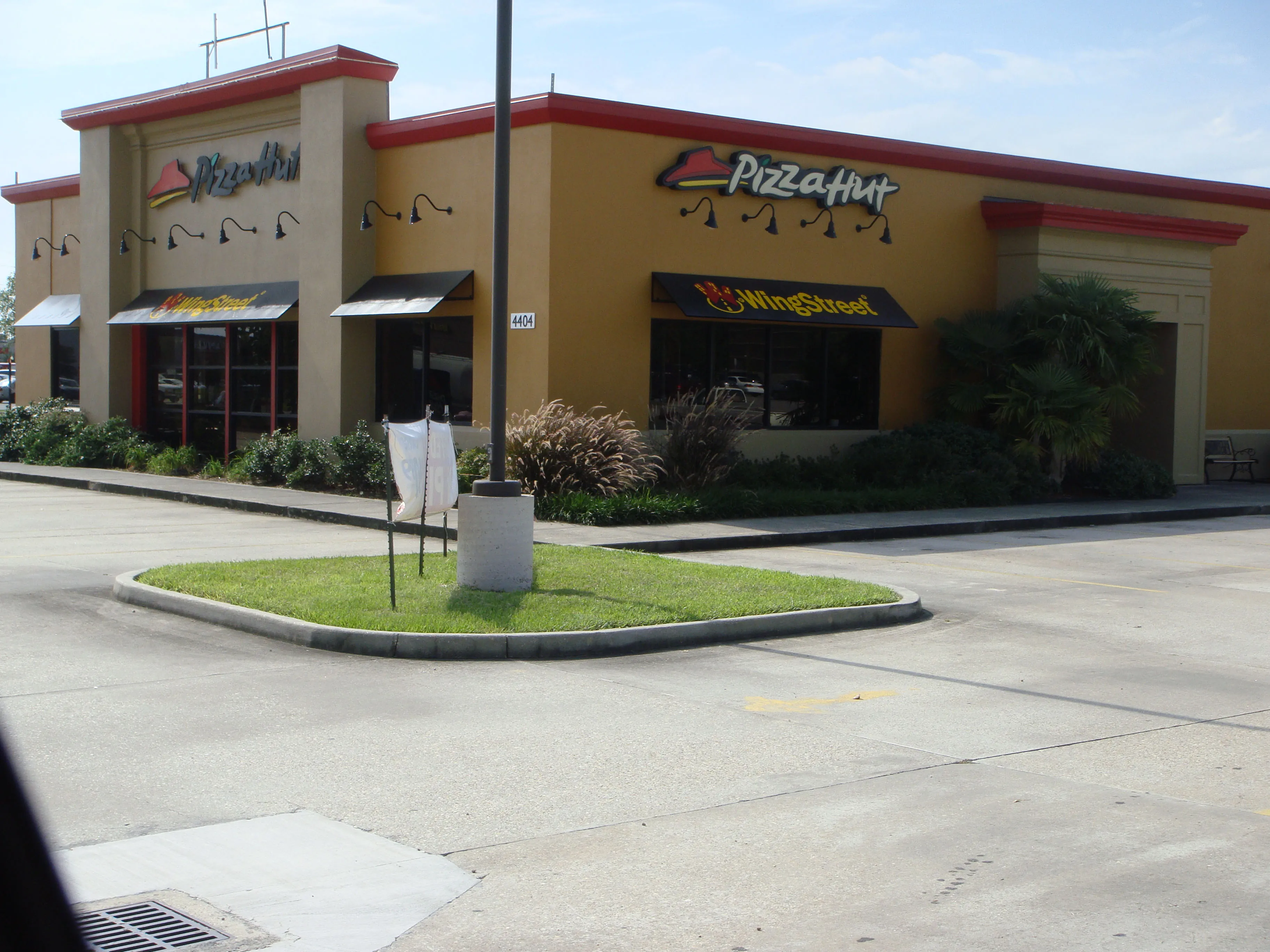 Pizza Hut — exterior view.